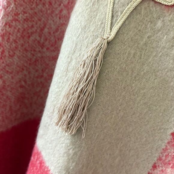 Adam Lippes for Target Red Tan Poncho Sweater Fringe & Tassel Women's 3X/4X Grea - Picture 7 of 12